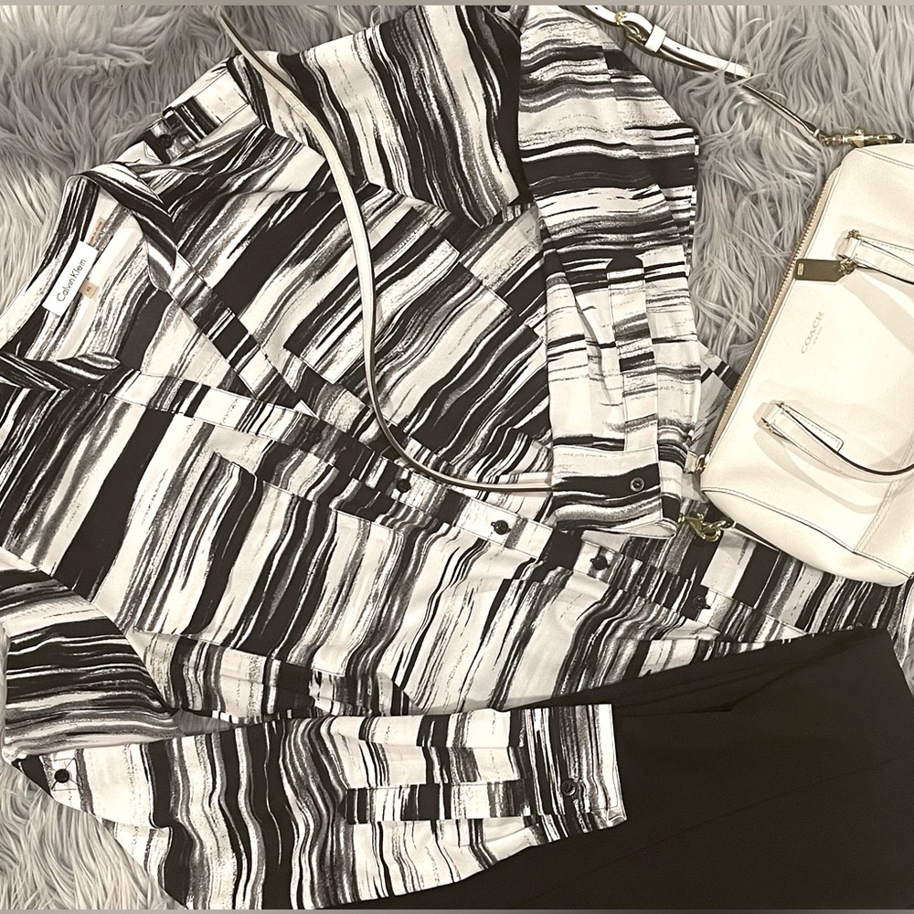 Calvin Klein Button Down Shirt | Convertible Sleeve | Black/White Graphic Print